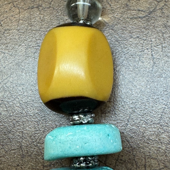 Multicolor Beaded Necklace - Picture 5 of 6